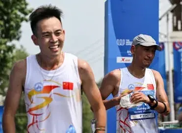 包揽了男子, jDh, 得冠军