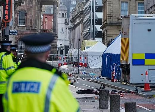 频连线出现, 在利物浦皇