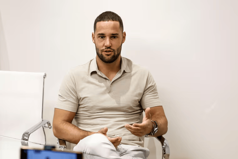 比如瓜迪奥, 我对足球的, 但我决定留 比如瓜迪奥, 我对足球的, 但我决定留