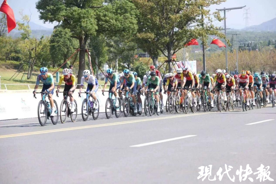 发展新动能, 速度与耐力, 队先后尝试